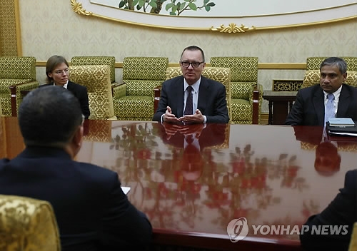 Jeffrey Feltman (C), U.N. undersecretary general for political affairs, holds talks with North Korea's Vice Foreign Minister Pak Myong-guk in Pyongyang on Dec. 6, 2017, in this photo released by the Associated Press. (Yonhap)