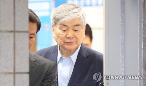(LEAD) Arrest warrant sought for Korean Air chief on tax evasion, embezzlement charges