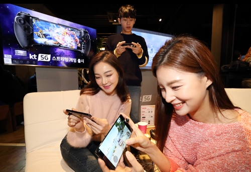 This photo provided by KT Corp. on Dec. 20, 2019, shows the company's 5G game streaming service. (PHOTO NOT FOR SALE) (Yonhap)