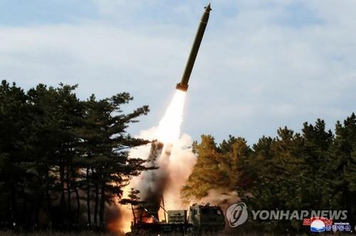 (3rd LD) N. Korea fires 3 unidentified projectiles toward East Sea: JCS
