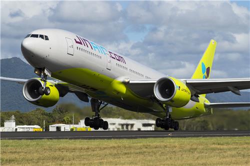 This undated file photo provided by Jin Air shows a B777-200ER taking off atGimpo International Airport, just west of Seoul. (PHOTO NOT FOR SALE)(Yonhap)