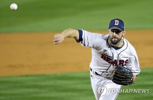 In this file photo from Oct. 30, 2017, Dustin Nippert of the Doosan Bears pitches against the Kia Tigers in Game 5 of the Korean Series at Jamsil Baseball Stadium in Seoul. (Yonhap)
