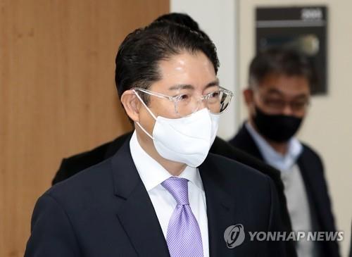 Appellate court reduces Hyosung chairman's sentence