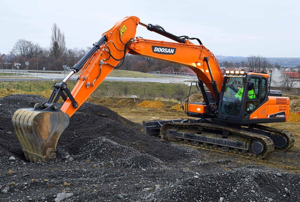 Doosan Infracore Wins Large Scale Excavator Order From French Firm Yonhap News Agency 9595