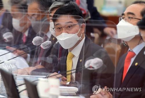 One in 4 N.K. defectors receiving medical aid treated for mental health issues: lawmaker