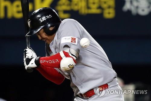 Photo] Choo Shin-soo becomes first Asian player to hit 200 home