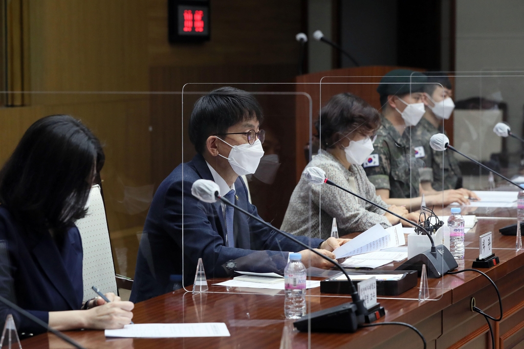 Vice Defense Minister Park Jae-min (C) speaks during an interagency task force meeting to improve troops' living conditions at the defense ministry building in Seoul on June 3, 2021, in this photo provided by the ministry. (PHOTO NOT FOR SALE) (Yonhap)