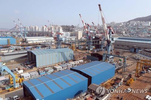 This file photo shows a shipyard of Hanjin Heavy Industries & Construction Co. in Busan, 453 kilometers southeast of Seoul. (Yonhap)