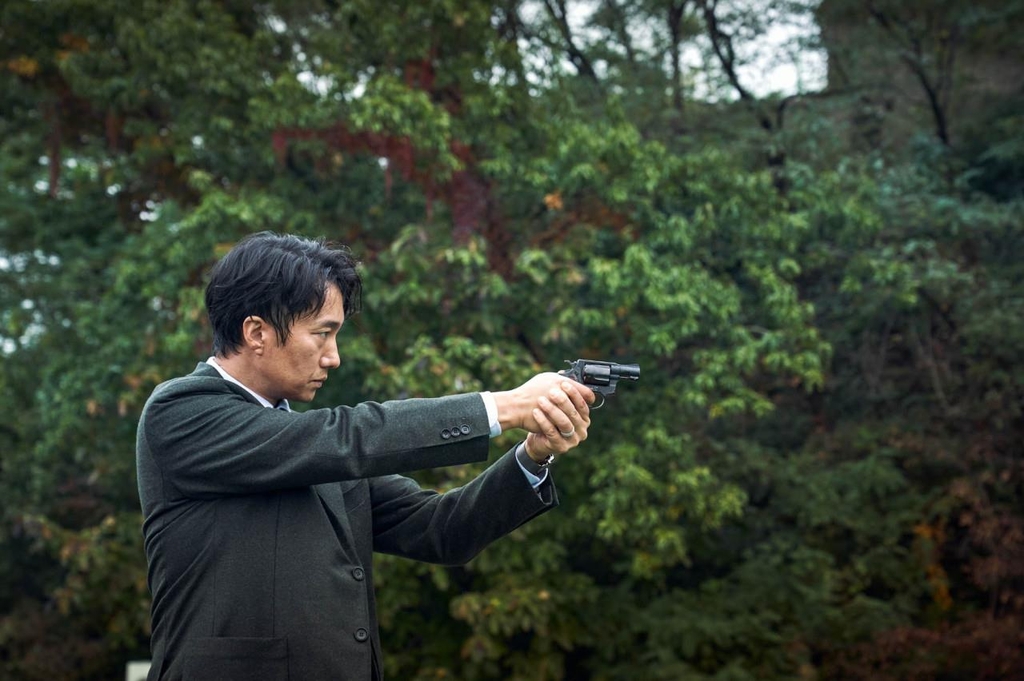 This image provided by CJ ENM shows a scene from "Decision to Leave." (PHOTO NOT FOR SALE) (Yonhap)