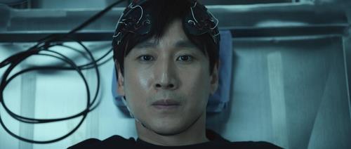 This image provided by Apple TV+ shows a scene from "Dr. Brain." (PHOTO NOT FOR SALE) (Yonhap)