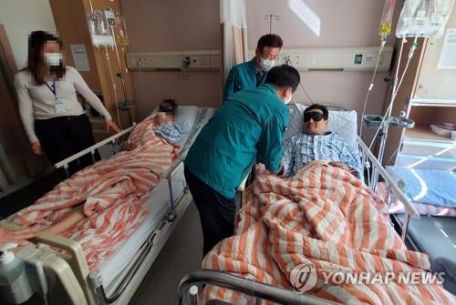 (LEAD) 2 miners make quick recovery following rescue after nine days underground