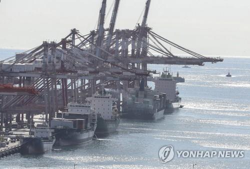 S. Korea sees growing signs of economic slowdown amid external risks: KDI