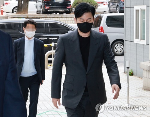 Yang Hyun-suk, founder and former head of YG Entertainment, appears at the Seoul Central District Court on Nov. 14, 2022. (Yonhap)