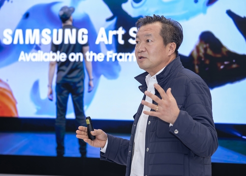 Samsung TV biz focuses on media, gaming hub, art store