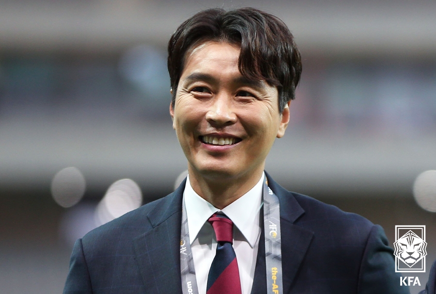 This photo provided by the Korea Football Association (KFA) on Jan. 18, 2023, shows retired South Korean football legend Lee Dong-gook, newly elected as KFA's vice president. (PHOTO NOT FOR SALE) (Yonhap)