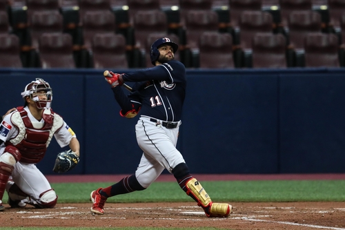 Kiwoom Heroes rally past Doosan Bears in Addison Russell's KBO debut