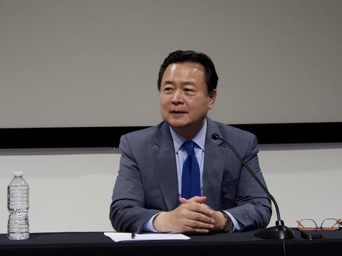South Korean Ambassador to the United States Cho Hyun-dong speaks while meeting with South Korean correspondents in Washington on July 31, 2023. (Yonhap)