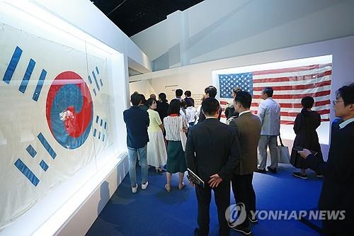 Over half of Koreans want continuous strengthening of alliance with U.S.: poll