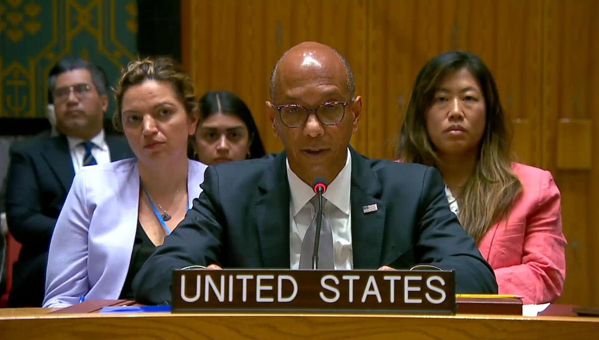 Robert Wood, embajador adjunto de Estados Unidos ante la ONU, habla durante una reunión del Consejo de Seguridad de la ONU en la sede de la ONU en Nueva York el 28 de junio de 2024 en esta fotografía capturada de UN Web TV.  (FOTO NO EN VENTA) (Yonhap)