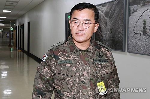 El jefe del Comando de Contrainteligencia de Defensa, el teniente general Yeo In-hyung, asiste a una reunión del comité de inteligencia parlamentario en la Asamblea Nacional en Seúl, el 7 de diciembre de 2024. (Foto de la piscina) (Yonhap)