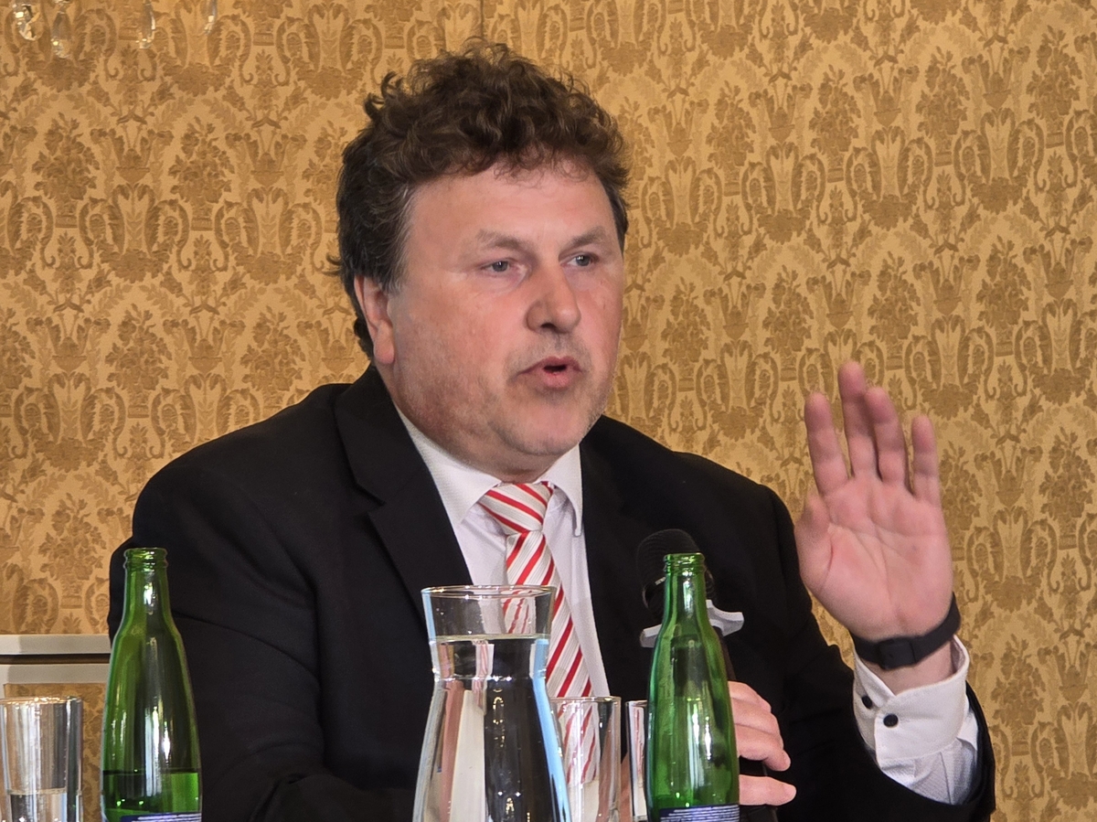 Petr Zavodsky, Chief Executive Officer (CEO) of Elektrarna Dukovany II (EDU II), a CEZ subsidiary, speaks during a press briefing in Prague, on May 7, 2025. (Joint Press Corps) (Yonhap)