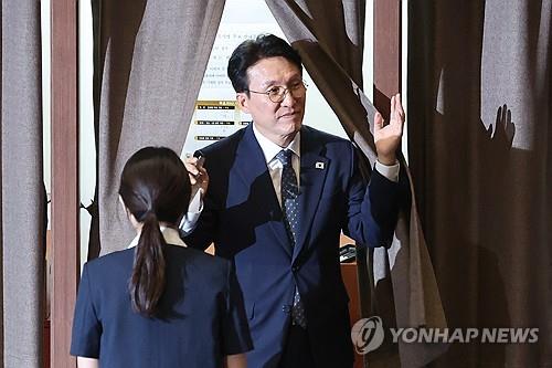 https://img0.yna.co.kr/etc/inner/EN/2025/07/03/AEN20250703000953315_01_i_P4.jpg