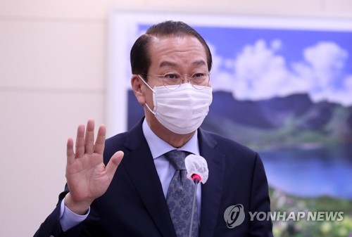 Le ministre désigné de l'Unification, Kwon Young-se, lors de son audition de confirmation à l'Assemblée nationale de Séoul, le 12 mai 2022. (Pool photo)