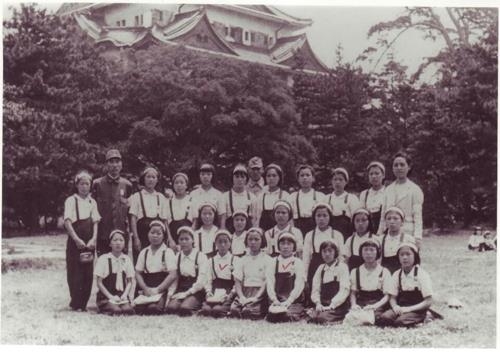 女子勤労挺身隊として日本に徴用された少女ら（資料写真）＝（聯合ニュース）
