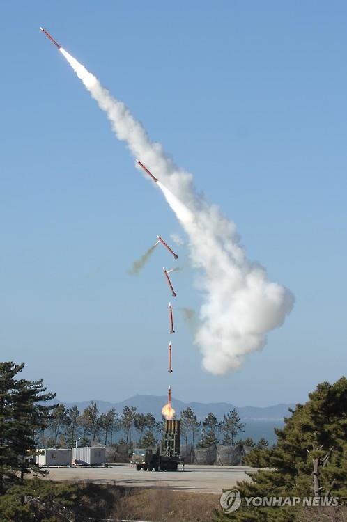 韓国空軍が運用する航空機迎撃用の中距離地対空誘導弾「天弓」（資料写真）＝（聯合ニュース）