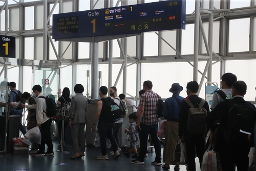 韓国・釜山―福岡線が再開　「きょうを待った」＝利用者や業界関係者に期待感