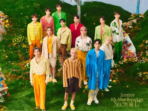 ＳＥＶＥＮＴＥＥＮ（所属事務所提供）＝（聯合ニュース）≪転載・転用禁止≫