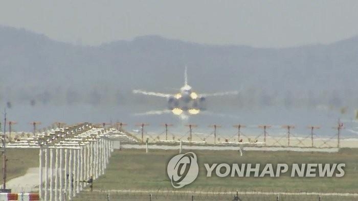 仁川・金浦空港で離陸が一時中止　韓国軍の要請＝約１時間で解除