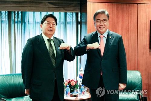 韓日外相が電話会談　徴用問題解決へ緊密な意思疎通で一致