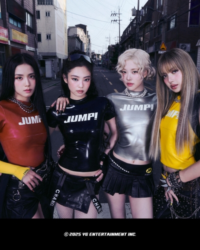 早い者勝ち 限定 BLACKPINK ブラックピンク 2018tour Amazon.co.jp: BLACKPINK ARENA TOUR 2018 