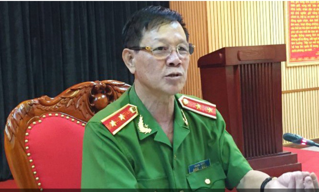 온라인 도박 스캔들로 체포된 판 반 빈 전 베트남 경찰청장