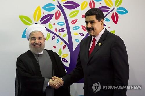 2016년 베네수엘라에서 열린 비동맹운동 정상회의에서 만난 하산 이란 대통령(좌)과 니콜라스 마두로 베네수엘라 대통령 [AFP=연합뉴스자료사진]