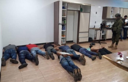 파라과이 당국이 자국에서 체포된 브라질 범죄조직원들을 추방하는 사례가 급증하고 있다. [브라질 일간 에스타두 지 상파울루]