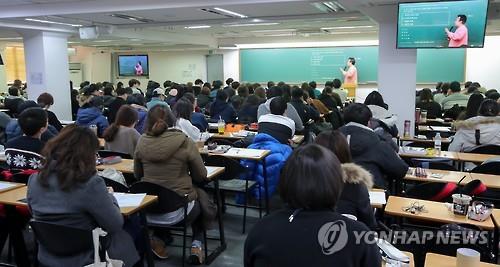 '공무원 열풍'에 한국사능력검정시험 응시자 13년만에 33배↑