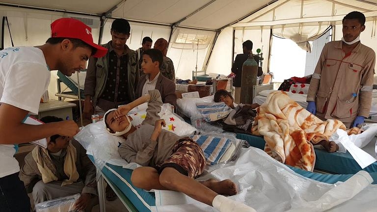 내전 중 공습으로 부상해 치료 중인 예멘 어린이들