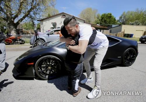 람보르기니 사러 나왔어요 람보르기니 사러 나왔어요