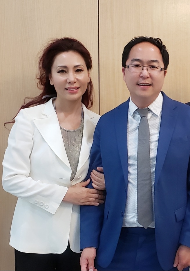 김민선 한인이민사박물관장과 앤디 김