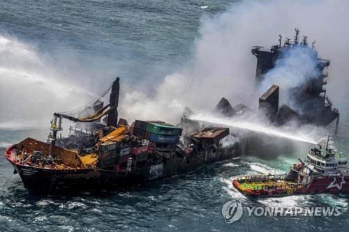 스리랑카, '화재 컨테이너선' 선주 대상 소송…"해양 오염 최악"