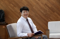 김윤식 신협중앙회장, 연임 성공…첫 직선제 회장