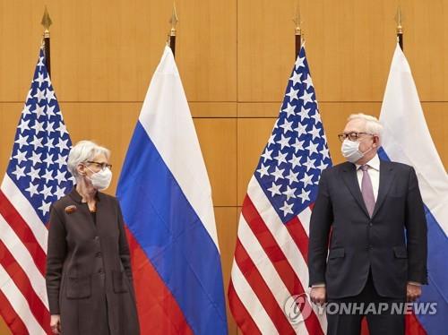 우크라이나 사태 해결 등을 위해 회담한 미국과 러시아 대표