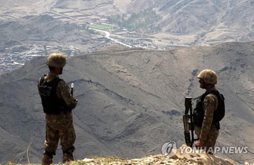 파키스탄 군인 4명, 국경서 테러범과 총격전으로 사망