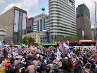 주말 도심 곳곳 대규모 집회…전광훈 시위에 3천500여명 모여