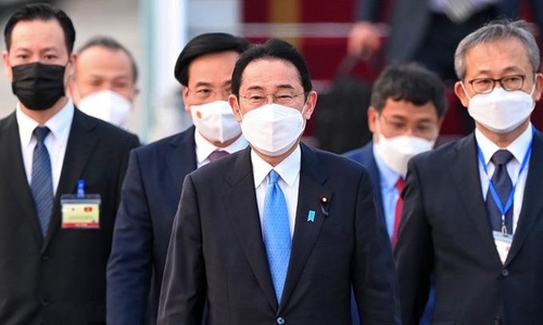 기시다 일본 총리, 베트남 방문…양국 협력 강화 논의