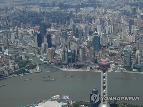 봉쇄 도시 상하이의 랜드마크인 동방명주탑
