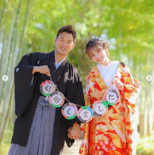 안권수와 그의 아내 미야타니 유에