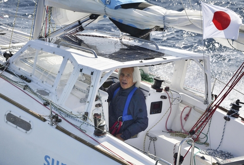 83세 일본인 세계 최고령 태평양 요트 횡단 기록 세워